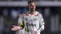Neymar em sua reestreia pelo Santos contra o Botafogo-SP