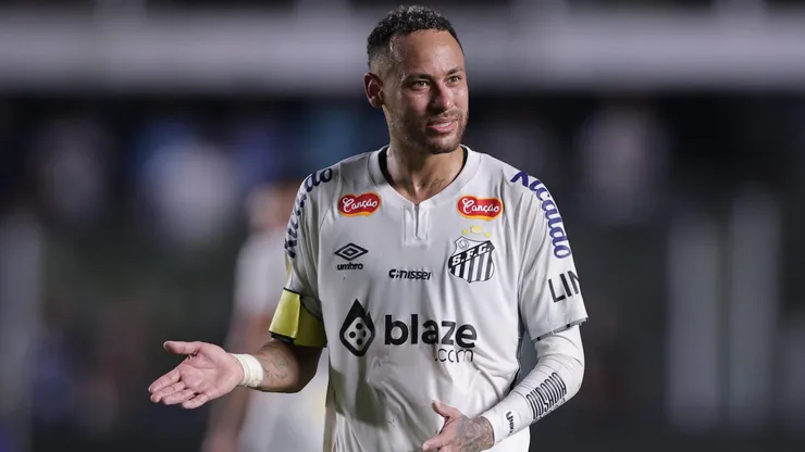 Neymar em sua reestreia pelo Santos contra o Botafogo-SP