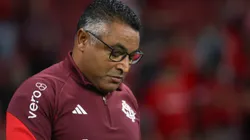 Roger Machado foi expulso.