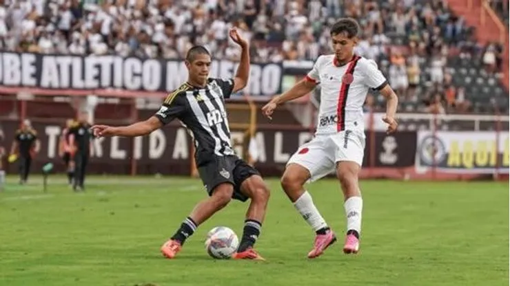 Hendel Índio. jovem meia do Atlético atuou nas três primeiras rodadas do Estadual