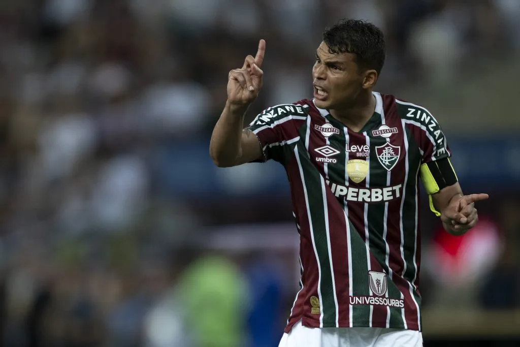 RJ – RIO DE JANEIRO – 01/11/2024 – BRASILEIRO A 2024, FLUMINENSE X GREMIO – Thiago Silva jogador do Fluminense durante partida contra o Gremio no estadio Maracana pelo campeonato Brasileiro A 2024. Foto: Jorge Rodrigues/AGIF