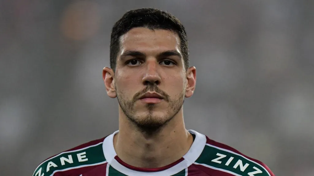 Nino durante partida pelo Fluminense
