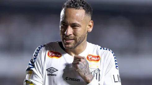 Neymar em partida do Campeonato Paulista 2025/Foto: Ettore Chiereguini/AGIF