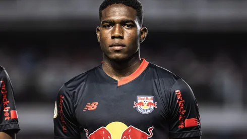 Henry Mosquera em ação pelo Bragantino. Foto: Abner Dourado/AGIF