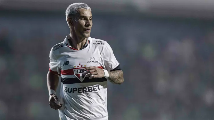 Ferreirinha jogador do São Paulo durante partida contra o Goiás no estádio Serrinha pelo campeonato Copa Do Brasil 2024. Foto: Heber Gomes/AGIF