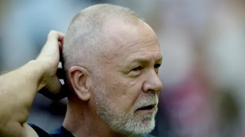 Mano Menezes, tecnico do Fluminense, acompanha a equipe - Foto: Alexandre Loureiro/AGIF