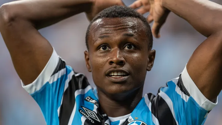 Nathan Fernandes jogador do Grêmio durante partida contra o Juventude no estádio Arena do Grêmio pelo campeonato Gaúcho 2024. Foto: Liamara Polli/AGIF