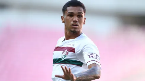 Riquelme Felipe vem entrando bem e mudado os jogos do Fluminense