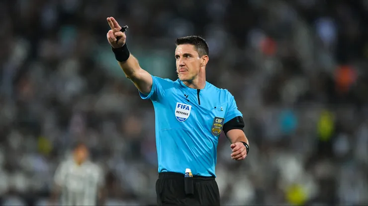 Rafael Klein foi o juiz do Gre-Nal.