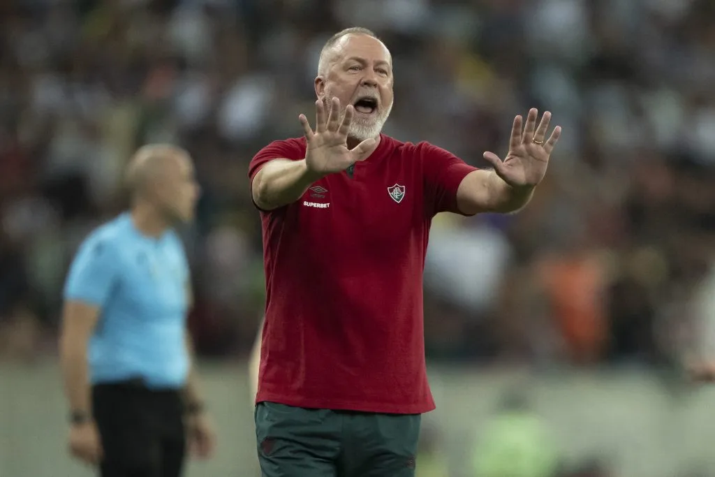 Mano Menezes técnico do Fluminense durante partida contra o São Paulo no estádio Maracanã pelo campeonato Brasileiro A 2024. Foto: Jorge Rodrigues/AGIF