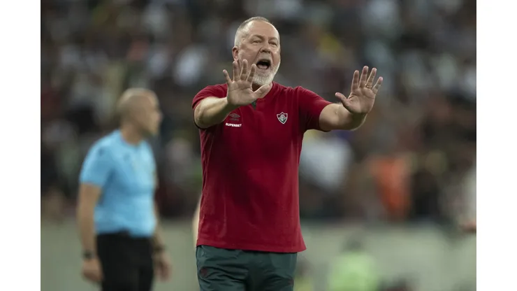 Mano Menezes técnico do Fluminense durante partida contra o São Paulo no estádio Maracanã pelo campeonato Brasileiro A 2024. Foto: Jorge Rodrigues/AGIF