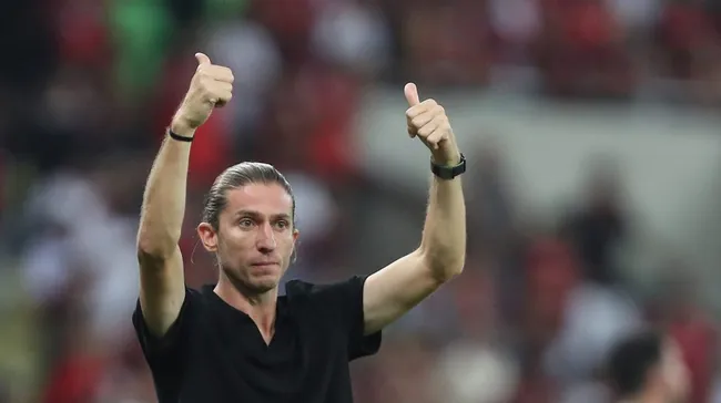 Foto: Wagner Meier/Getty Images – Filipe Luís adoraria trabalhar com o seu ex-companheiro de Seleção Brasileira.