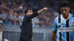 Gustavo Quinteros técnico do Gremio durante partida contra o Internacional no estadio Arena do Gremio pelo campeonato Gaucho 2025. Foto: Maxi Franzoi/AGIF