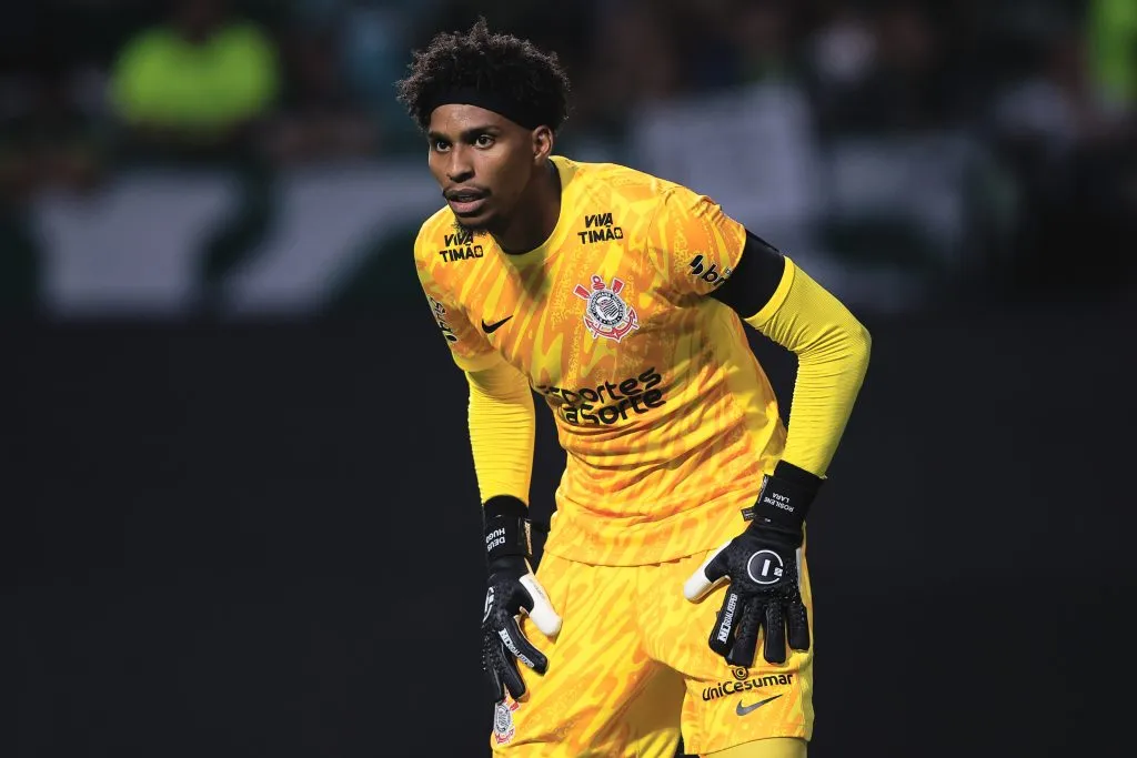 Hugo Souza goleiro do Corinthians – Foto: Ettore Chiereguini/AGIF