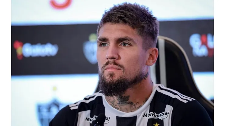 Lyanco em ação pelo Atlético-MG