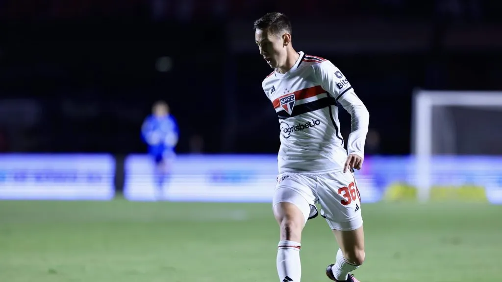 Patryck jogador do Sao Paulo durante partida contra o America-MG no estadio Morumbi pelo campeonato BRASILEIRO A 2023. Foto: Marcello Zambrana/AGIF