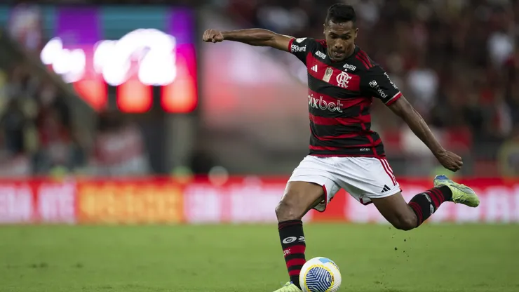 Alex Sandro jogador do Flamengo - Foto: Jorge Rodrigues/AGIF