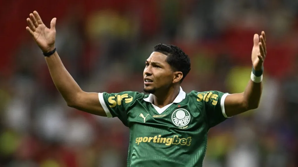 Rony jogou estreou pelo Palmeiras em 2025 - Foto: Mateus Bonomi/AGIF.