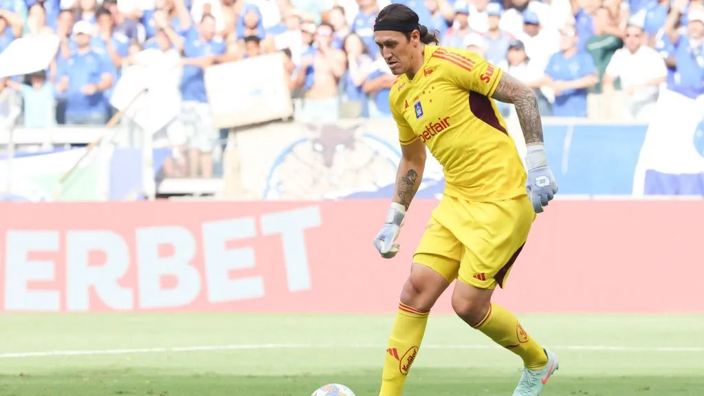 Cássio em Cruzeiro x Atlético-MG. Foto: Gilson Lobo/AGIF