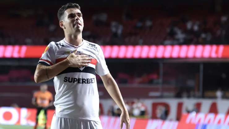 Oscar em partida pelo São Paulo. Foto: Marcello Zambrana/AGIF