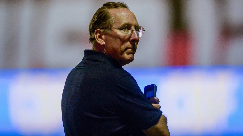 John Textor durante partida. Foto: Jhony Pinho/AGIF