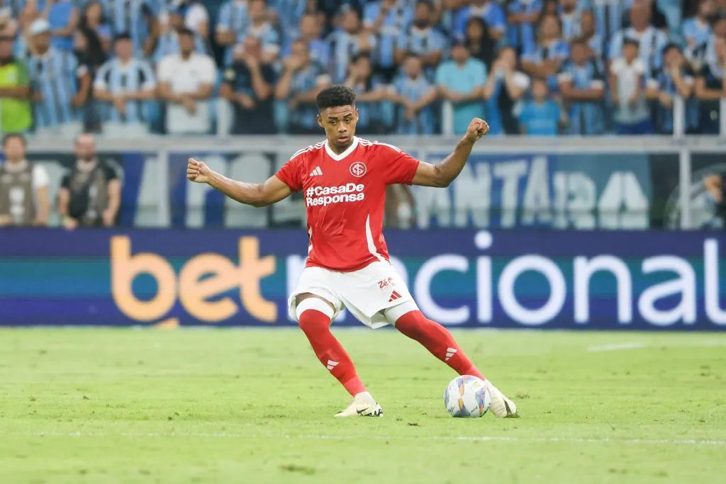 Victor Gabriel, o novo titular da zaga do Inter – Foto: Flickr/Internacional