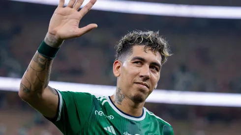 JEDDAH, SAUDI ARABIA - MAY 18: Roberto Firmino of Al Ahli celebrates after winning the Saudi Pro League match between Al-Ahli SFC and Abha Club at King Abdullah Sports City on May 18, 2024 in Jeddah, Saudi Arabia.(Photo by Yasser Bakhsh/Getty Images)