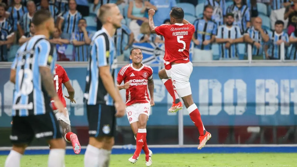 Fernando comemora gol do Inter