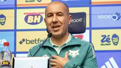 Leonardo Jardim já chega tendo dor de cabeça no Cruzeiro