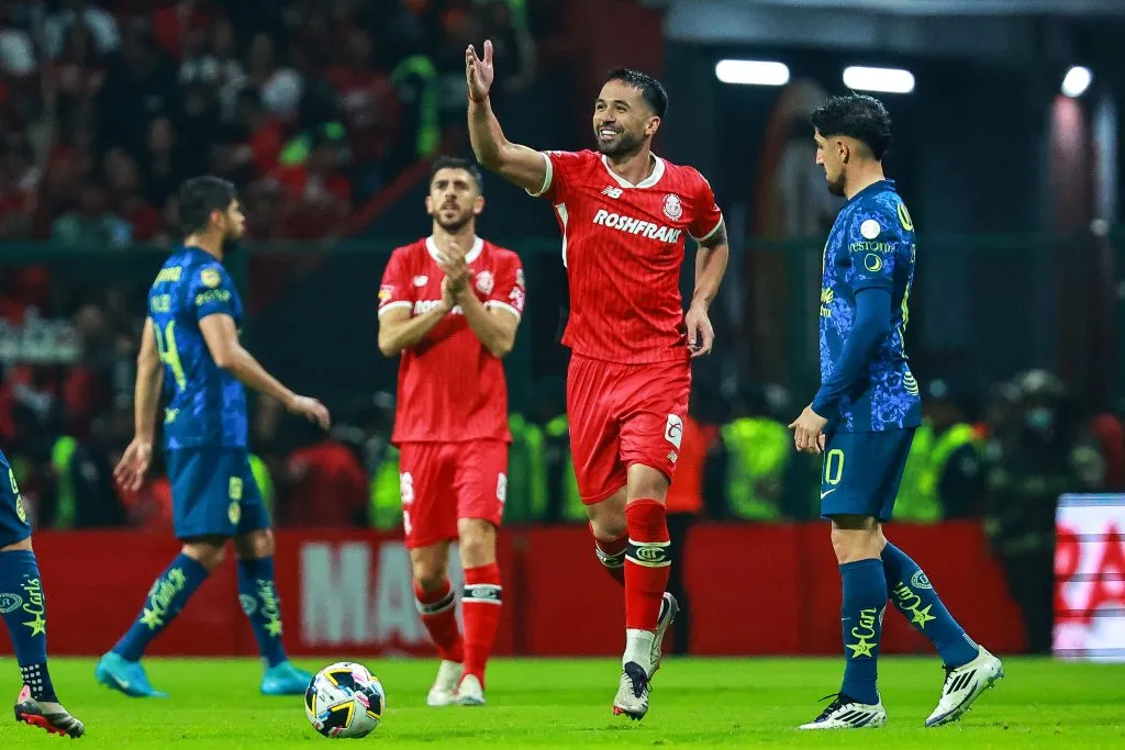 Luan vem jogando frequentemente no Toluca, do México, e é bem avaliado no Grêmio – Foto: Manuel Velasquez/Getty Images