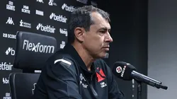 Carille em entrevista coletiva. Fotos: Dikran Sahagian/Vasco