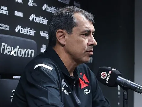 Carille é informado que Pedrinho acertou a renovação de Rayan