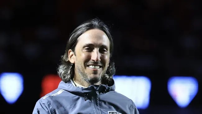 Foto: Marcello Zambrana/AGIF – Zubeldía não vem utilizando Henrique Carmo neste início de temporada.