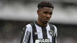 Jeffinho discute com torcedores do Botafogo nas redes sociais. Foto: Thiago Ribeiro/AGIF