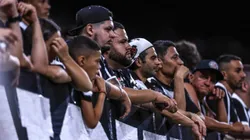 Torcida do Corinthians durante partida contra Velo Clube - Foto: Marcello Zambrana/AGIF