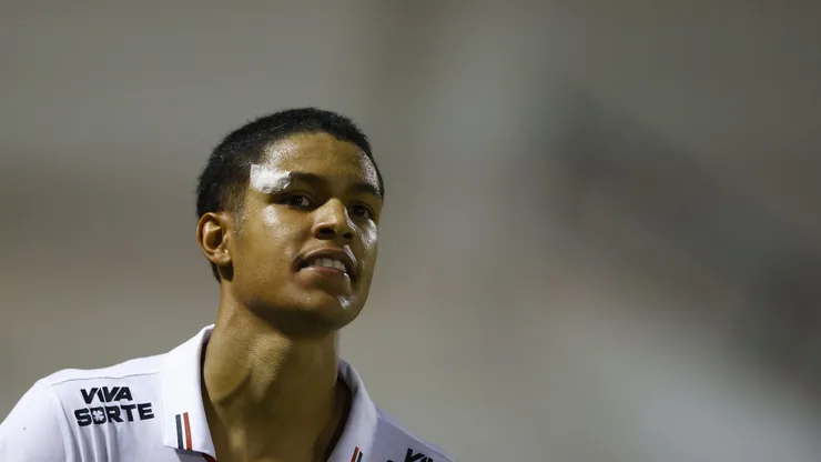 Ryan Francisco jogador do Sao Paulo comemora seu gol durante partida contra o Criciuma no estadio Fonte Luminosa pelo campeonato Copa Sao Paulo 2025. Foto: Thiago Calil/AGIF