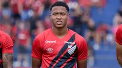 Isaac jogador do Athletico-PR - Foto: Robson Mafra/AGIF