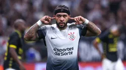 Memphis após marcar diante do São Bernardo