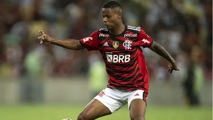 Após quase um ano machucado, Matheus França voltou a um jogo profissional na segunda