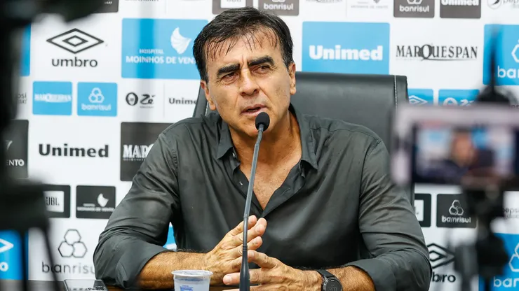 Quinteros abriu o jogo sobre necessidade urgente do Grêmio
