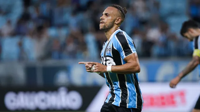 Martin Braithwaite em jogo do Grêmio