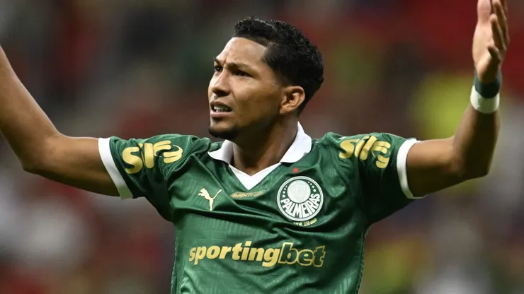Rony durante partida entre Água Santa e Palmeiras, no Mané Garricha, pelo Paulistão.