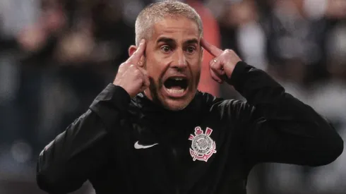 Sylvinho durante partida entre Corinthians e Cuiabá, na Neo Química Arena, pelo Brasileirão 2021.