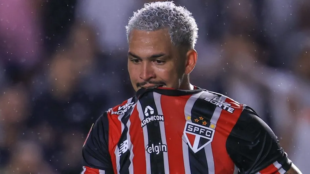 Luciano durante partida. Foto: Marcello Zambrana/AGIF