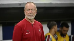 Mano Menezes técnico do Fluminense durante partida contra o Vasco no estádio Mane Garrincha pelo campeonato Carioca 2025.