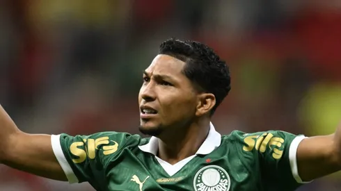 DF - BRASILIA - 09/02/2025 - PAULISTA 2025, AGUA SANTA X PALMEIRAS - Rony jogador do Palmeiras durante partida contra o Agua Santa no estadio Mane Garrincha pelo campeonato Paulista 2025. Foto: Mateus Bonomi/AGIF