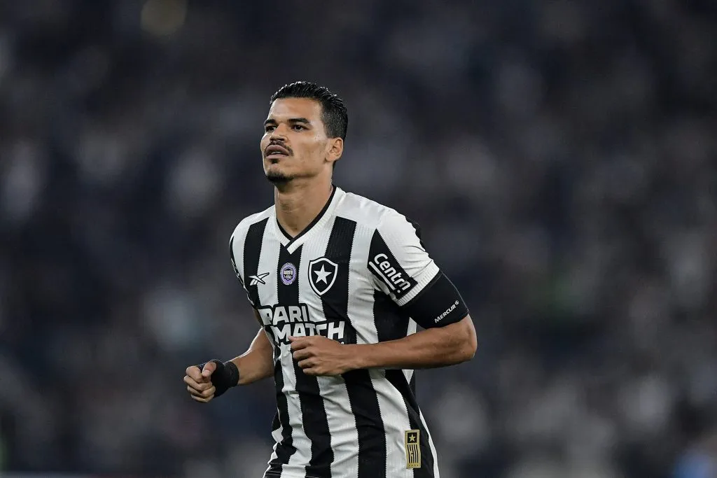  Danilo Barbosa jogador do Botafogo durante partida contra o Fortaleza no estádio Engenhão pelo campeonato Brasileiro A 2024. Foto: Thiago Ribeiro/AGIF