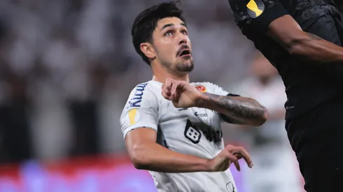 João Basso está preterido por Pedro Caixinha no time do Santos para a temporada - Foto: Ettore Chiereguini/AGIF