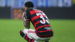 Cleiton pode sofrer punição pesada após soco em Barboza no clássico