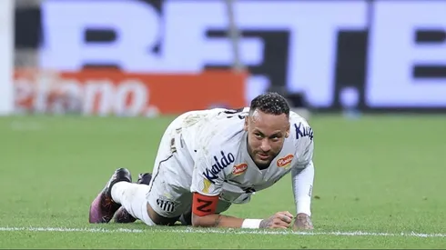 Neymar em duelo entre Corinthians x Santos pelo Paulistão 2025/Foto: Marcello Zambrana/AGIF